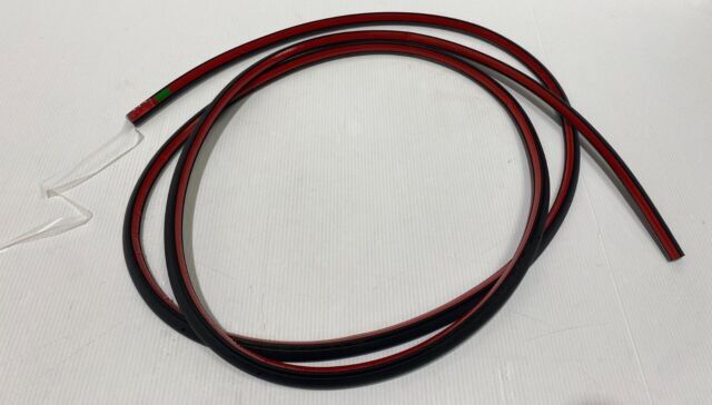 LR026457 - ARKA KAPI KASA LASTİK SAĞ(EVOQ - Land Rover