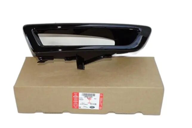 LR061229 - ÖN TAMPON SİS ÇERÇEVESİ SAĞ(DİSCO-SPORT ) - Land Rover