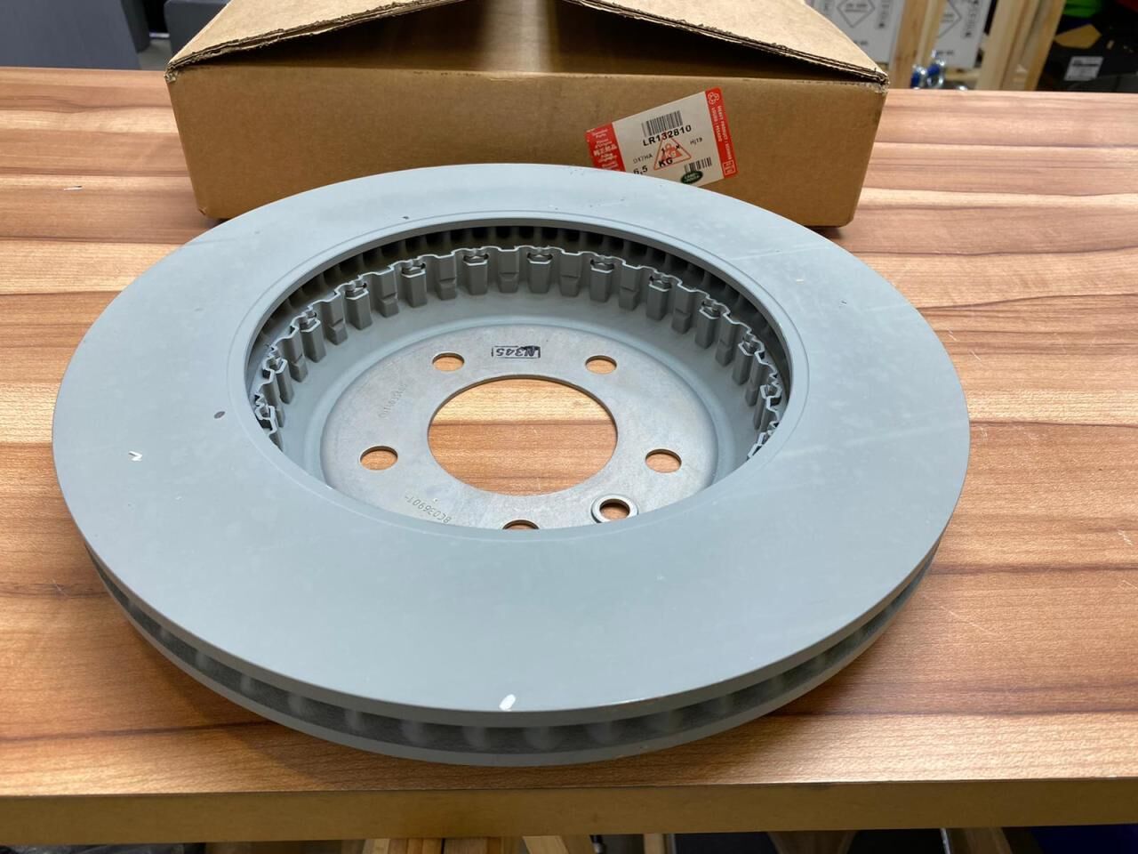 LR161901 - ARKA FREN DİSKİ 325MM (NEW DEFENDER) - Land Rover