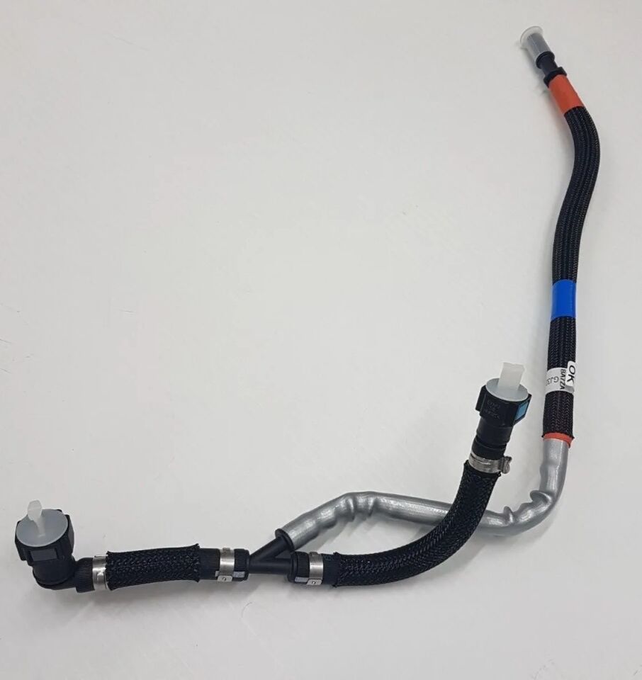 LR072002 - MAZOT FİLTRE HORTUMU (2.0/DZL./DİSCO-SPORT/EVOQUE) - Land Rover