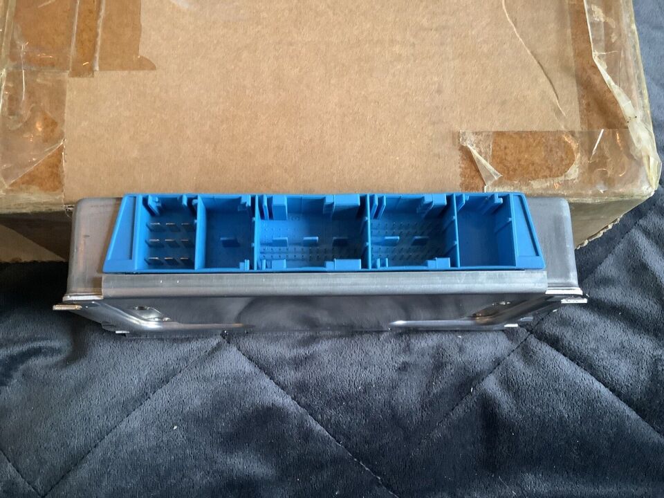 UHC500080 - ŞANZIMAN KONTROL ÜNİTESİ 3.0 TD6 (VOGUE) - Land Rover