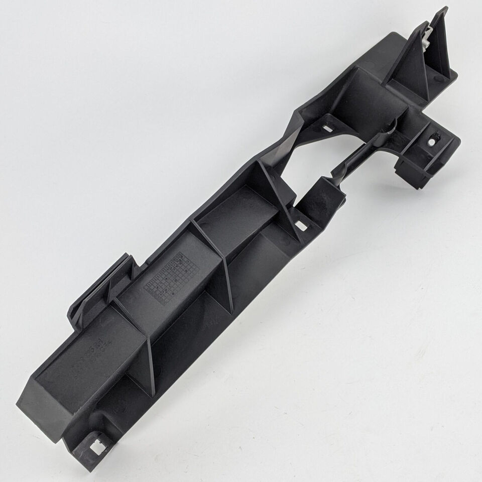 DPN000021 - ÖN TAMPON İÇ BRAKETİ SAĞ (3.0) - Land Rover