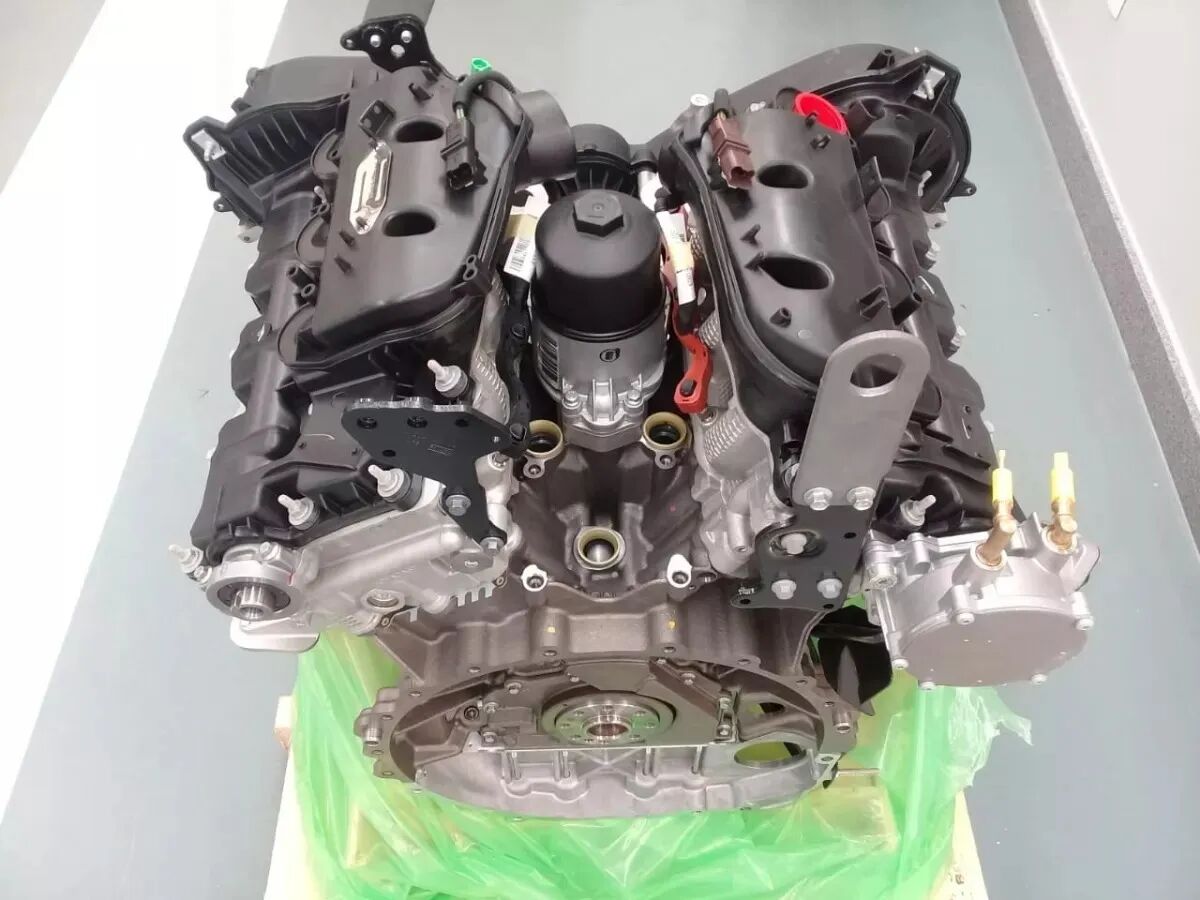 LR106166 - MOTOR KOMPLE (3.0 V6 D GEN2/RRS/VOGUE/DİSC.S5) - Land Rover