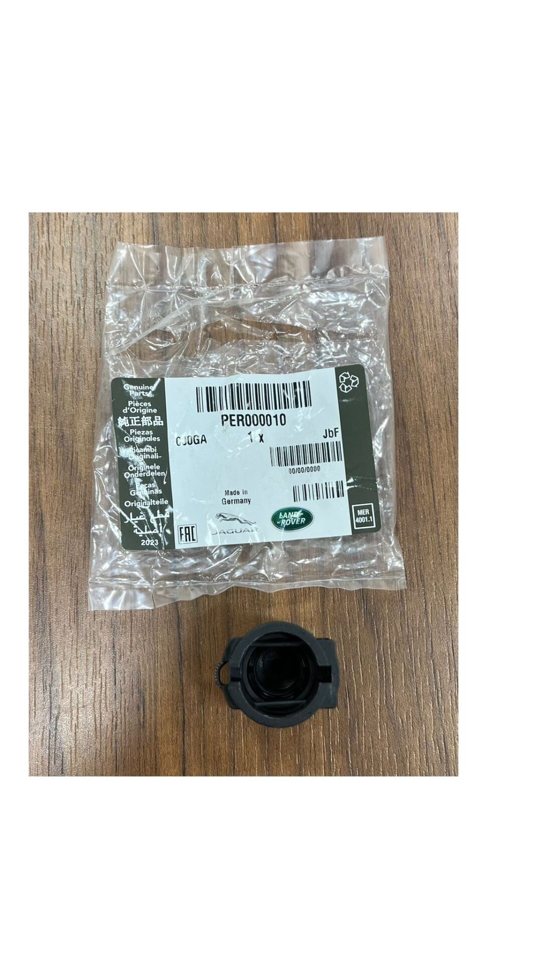 PER000010 - RADYATÖR ÜST HORTUM TAPASI 4.4 BNZ. (VOGUE) - Land Rover