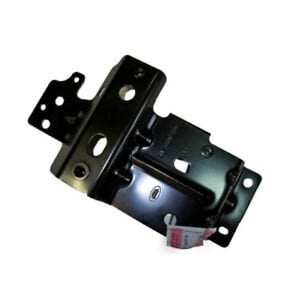 LR036845 - ÖN ÇAMURLUK ALT SACI SAĞ 3.0L V6 (VOGUE) - Land Rover