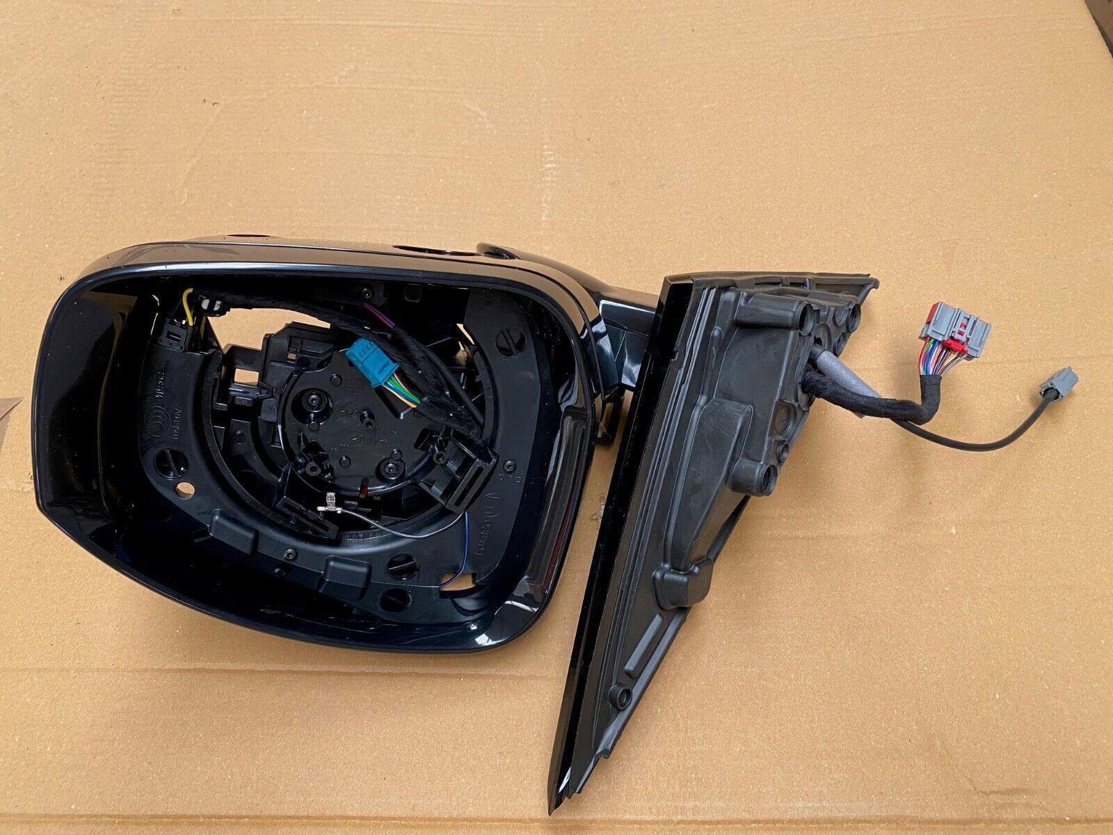 LR064723 - DIŞ AYNA SAĞ (VOGUE) - Land Rover