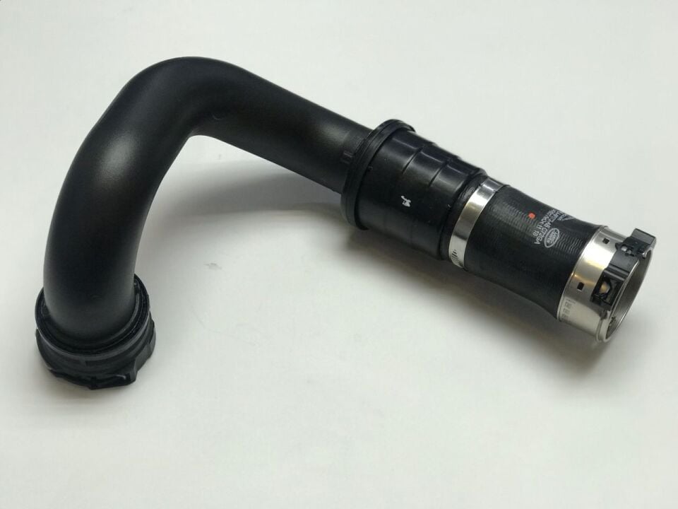 LR082427 - İNTERCOOLER/TURBO BORU(DİSCO-5/RRS/NEW DEF.) - Land Rover