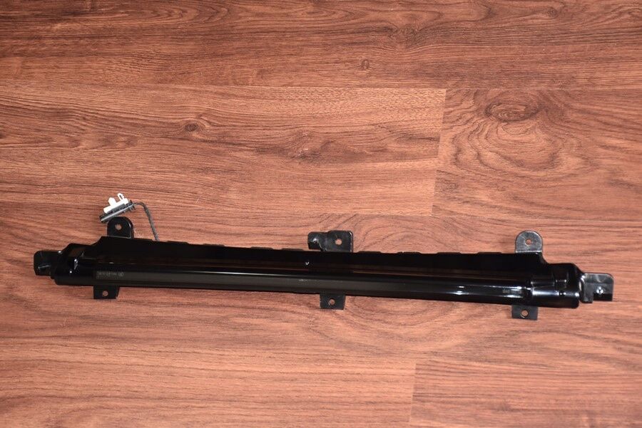 LR129796 - ARKA BAGAJ 3. STOP LAMBASI (NEW DEFENDER) - Land Rover