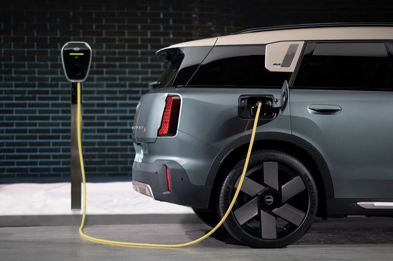 61905B60470 - MINI ARAÇ ŞARJ ÜNİTESİ | WALLBOX PLUS 22 KW - BMW Group