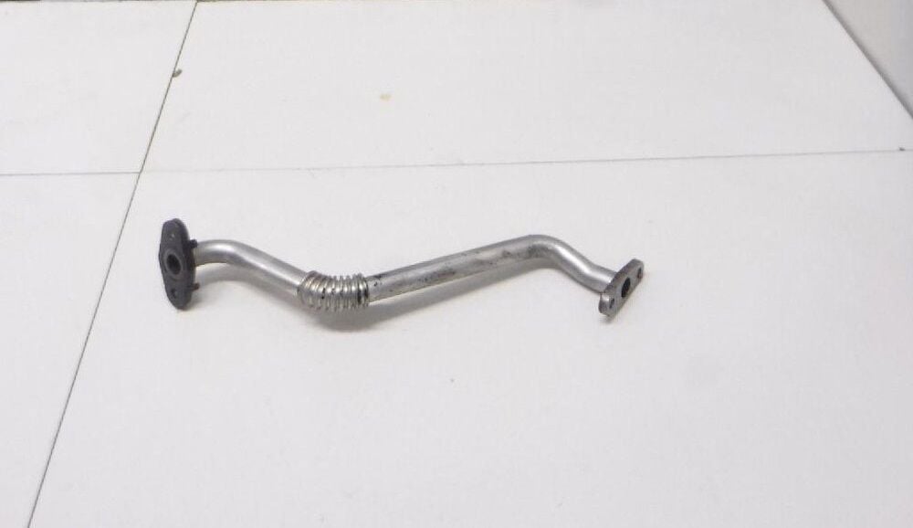 LR061978 - TURBO YAĞ BORUSU ALT 3.0 V6 DZL. (VOGUE/SPORT) - Land Rover