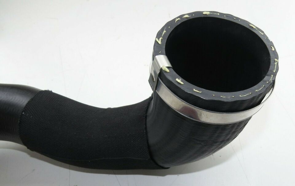 LR063273 - İ.COOLER HORTUM SOL (2.0L/EVOQUE) - Land Rover