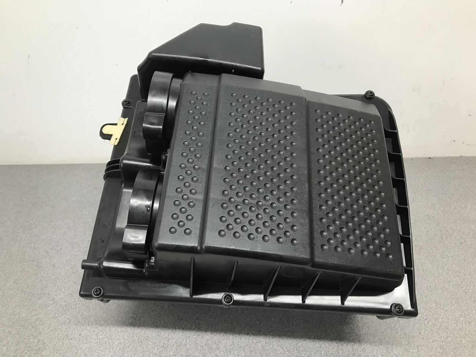 PHB500182 - HAVA FİLTRE KUTUSU 2.7/3.0 DZL. (SPORT/DİSC.S4) - Land Rover