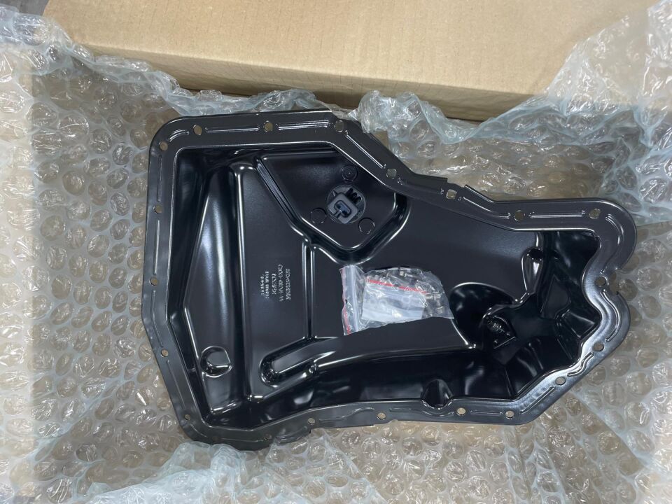 LR115654 - YAĞ KARTERİ (2.2/EVOGUE/DİSCO) - Land Rover