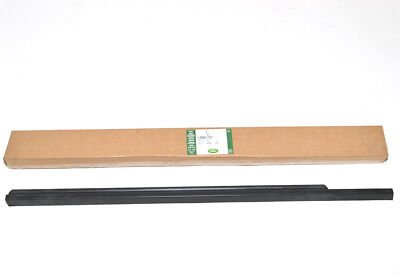 LR001737 - ARKA CAM ÜST ÇITA SAĞ (2.2) - Land Rover