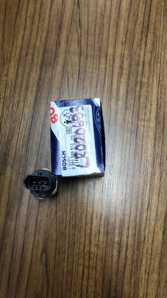 LR020693G - MAZOT BASINÇ SENSÖRÜ (4.4L V8/VOGUE) - Bosch