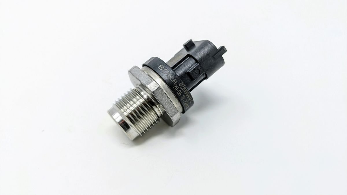 LR164041G - ENJEKTÖR KÜTÜK MÜŞÜRÜ SAĞ (3.0/NWD4) - Bosch