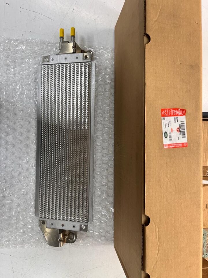 LR134446 - YAKIT SOĞUTUCU 2.0/3.0 DZL. (VELAR) - Land Rover
