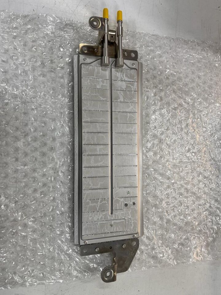 LR134446 - YAKIT SOĞUTUCU 2.0/3.0 DZL. (VELAR) - Land Rover