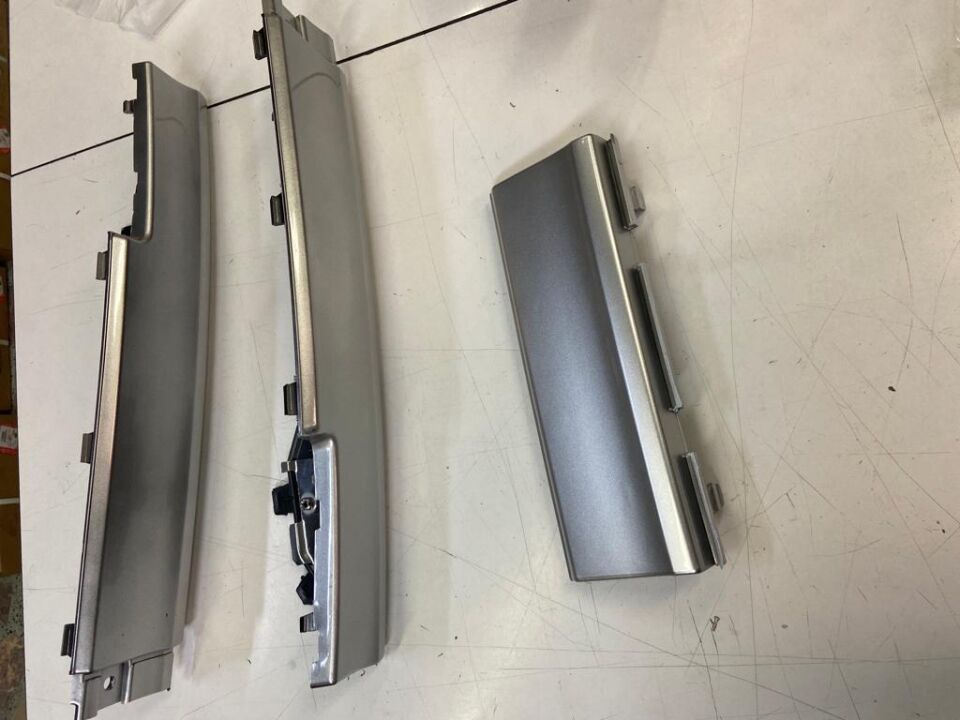 LR023707G - ARKA TAMPON BRAKET SOL-SAĞ-ORTA SET (VOGUE) - Kyburg