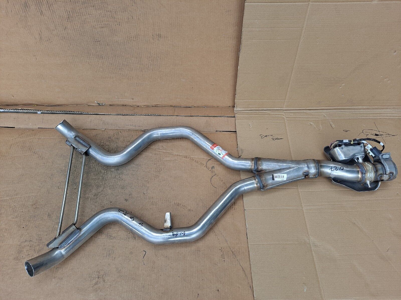 LR125103 - EGZOST ELEKT.VALFİ VE BORUSU(3.0 V6/GEN2/2014 - Land Rover