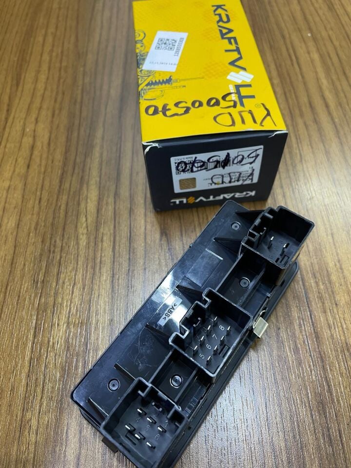 YUD501570PVJG - CAM DÜĞME PANELİ ÖN SOL 7A (2.7/RRS/DİSC.S3) - Kraftvoll