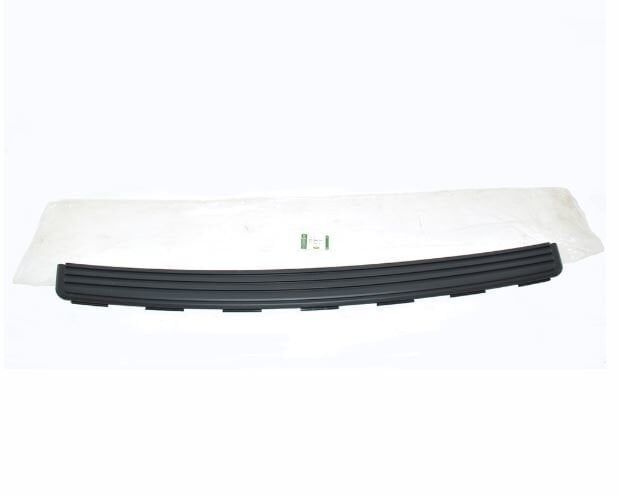 DOE000011PCL - ARKA TAMPON ÜST KAPLAMA (NWD4) - Land Rover