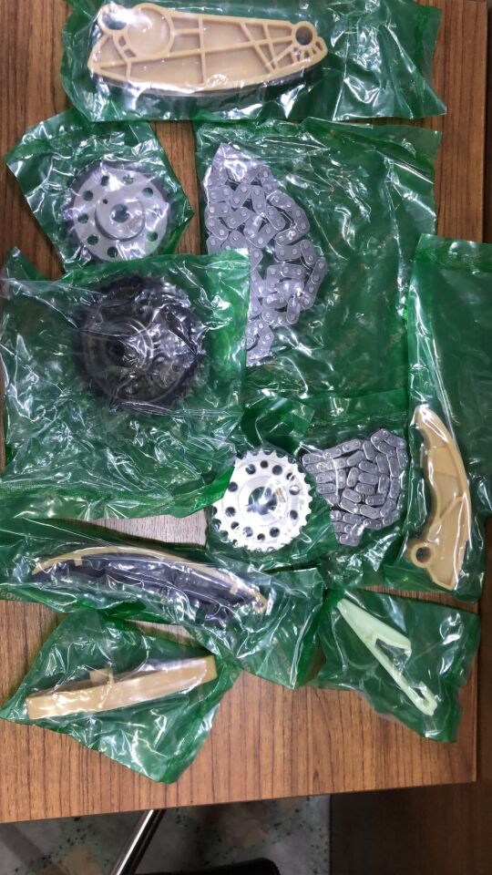 LR132676G - EKZANTRİK ZİNCİRİ SETİ  (2.0L DZL/RRS/VELAR/EVOQUE/DİSC.5/DİSC.SPORT) - Eurospare