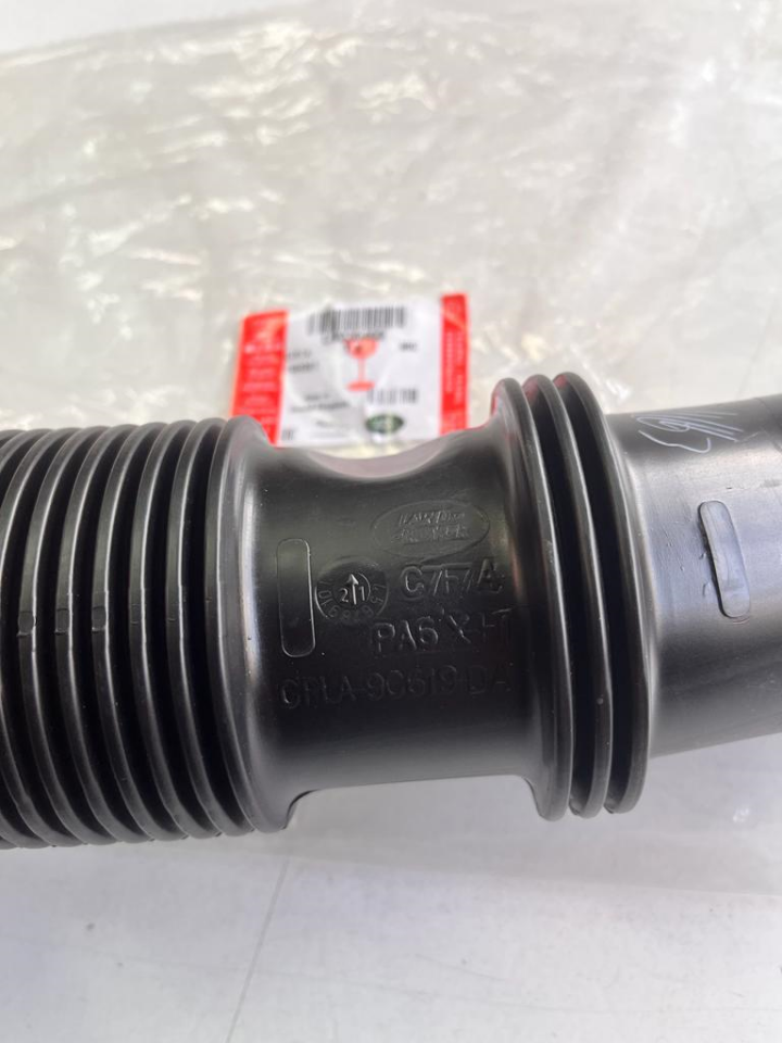 LR036468 - TURBO HAVA KANALI 4.4 DZL. (VOGUE/SPORT) - Land Rover