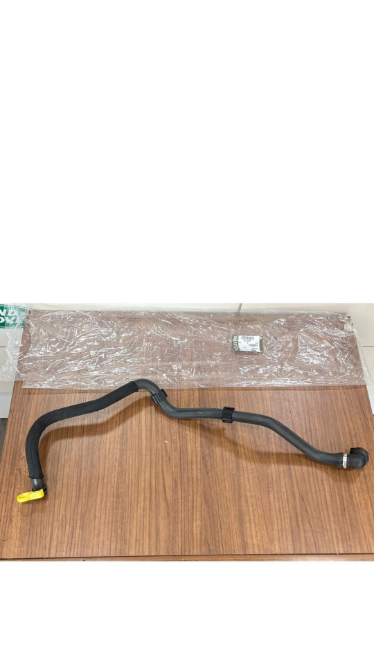 LR110238 - MOTOR YAĞ SOĞUTUCU HORTUMU (VELAR) - Land Rover