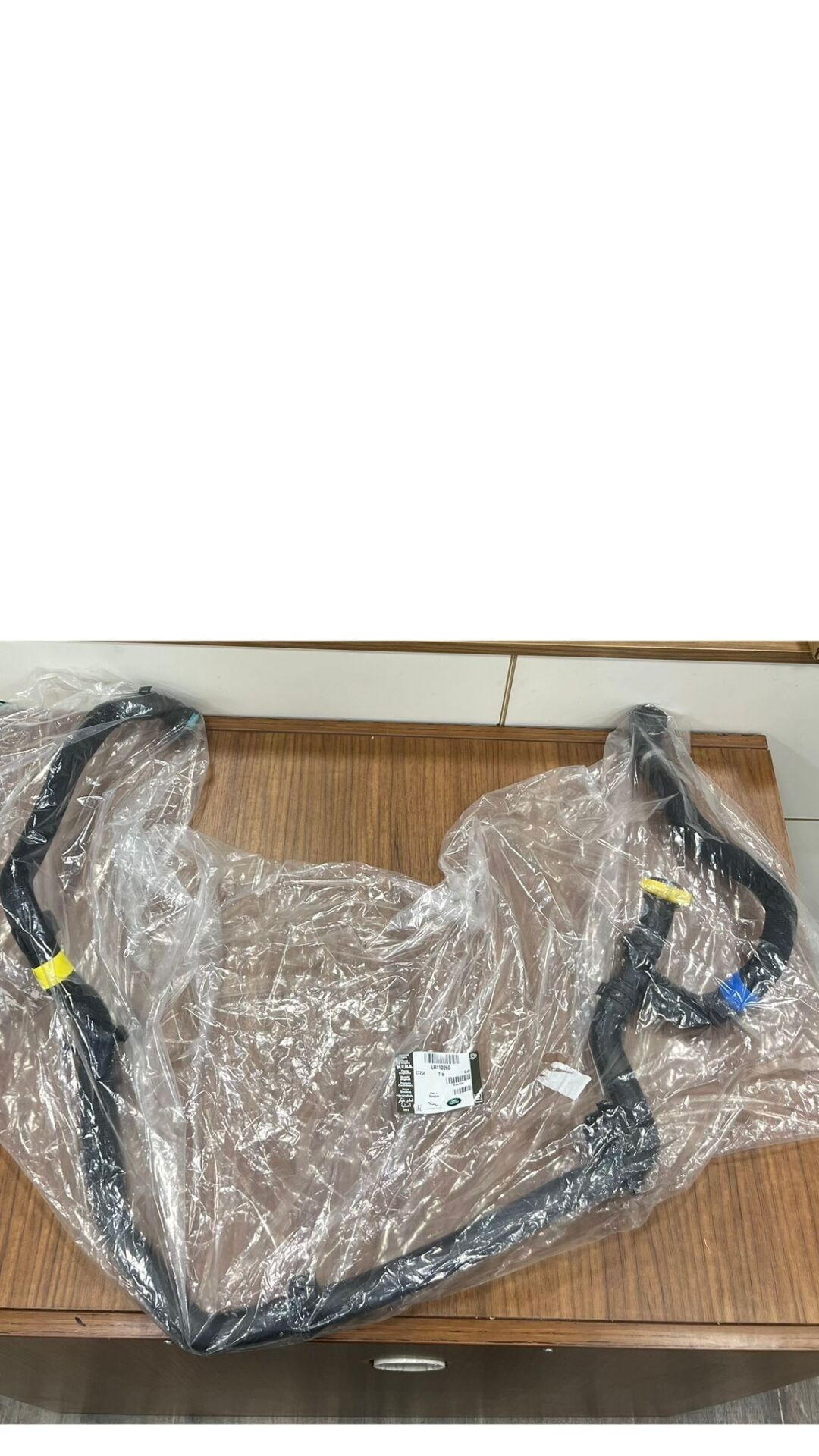 LR110260 - RADYATÖR ALT SOĞUTUCU HORTUMU (VELAR) - Land Rover