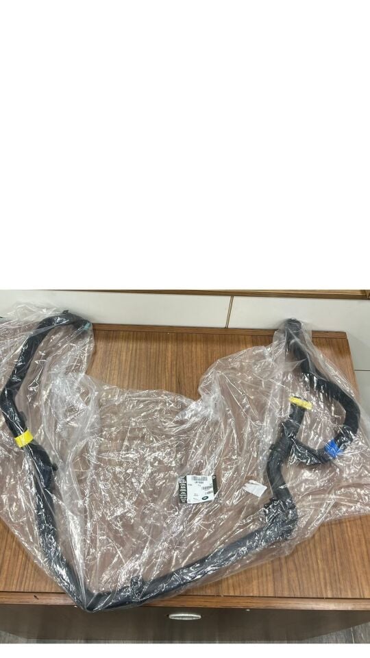 LR110260 - RADYATÖR ALT SOĞUTUCU HORTUMU (VELAR) - Land Rover