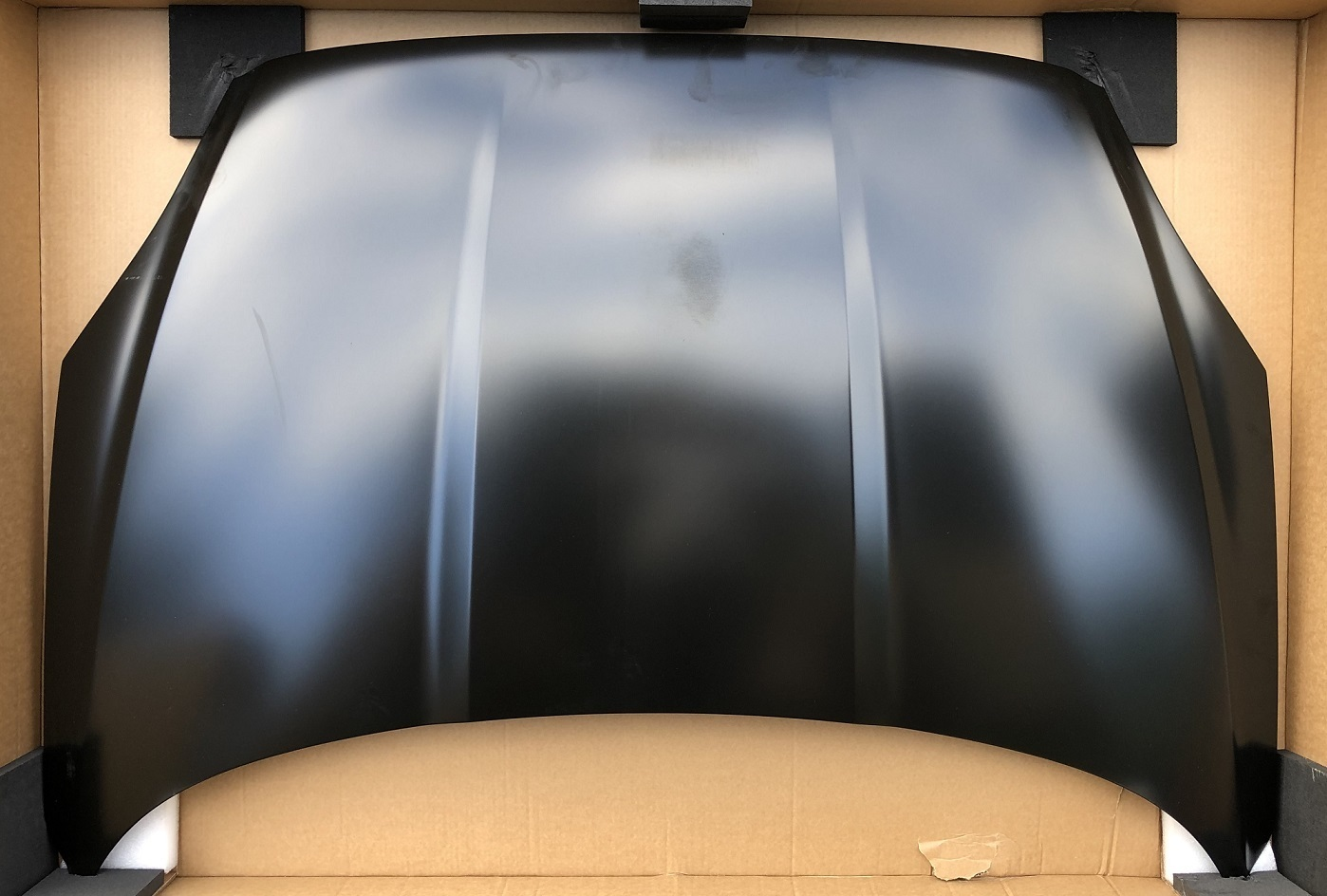 J9C32104 - ÖN KAPUT (E-PACE) - Jaguar