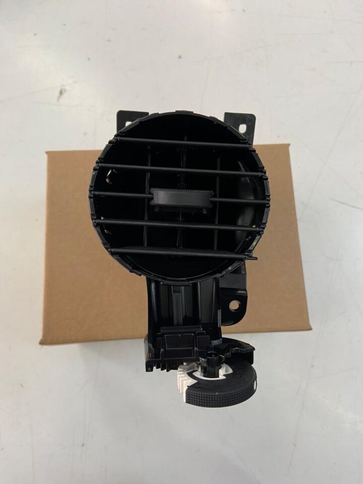 LR039080 - TORPİDO IZGARA İÇ SAĞ (NWD4) - Land Rover