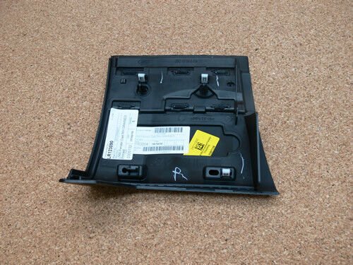 LR123091 - ÖN ÇAMURLUK ALT KAPLAMA SOL (VELAR) - Land Rover