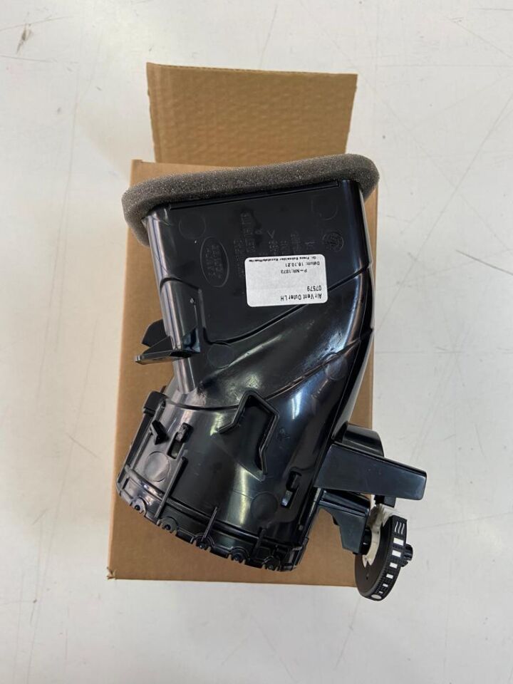 LR039082 - TORPİDO IZGARA SOL (NDW4) - Land Rover