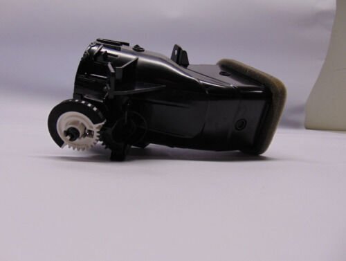 LR039083 - TORPİDO IZGARA SAĞ (NWD4) - Land Rover