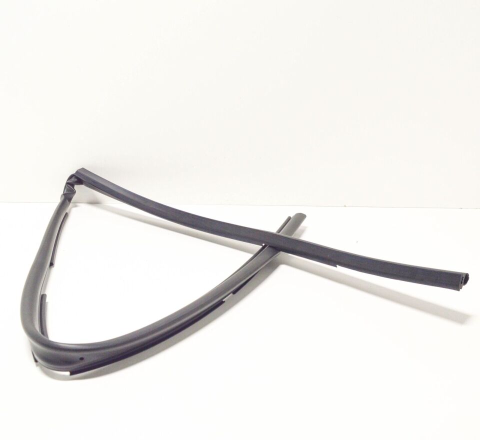 LR039085 - KAPUT LASTİĞİ 3.0L V6 (SPORT/VOGUE) - Land Rover