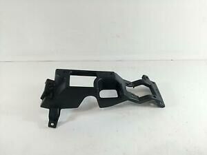 LR050519 - SİS FAR BRAKETİ SAĞ (3.0L V6 VOGUE) - Land Rover