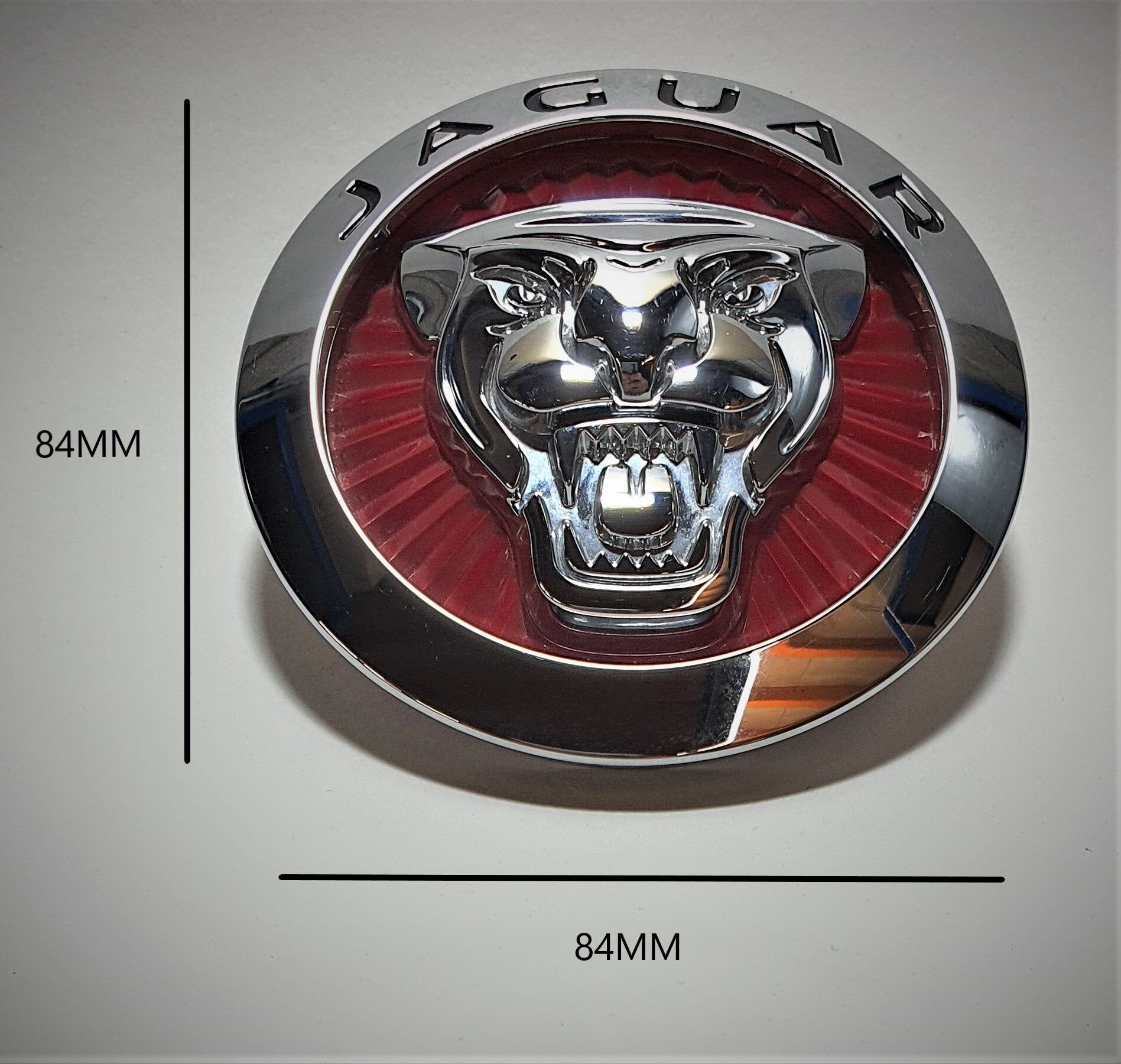 C2D52972 - ÖN PANJUR LOGOSU (F-PACE) - Jaguar