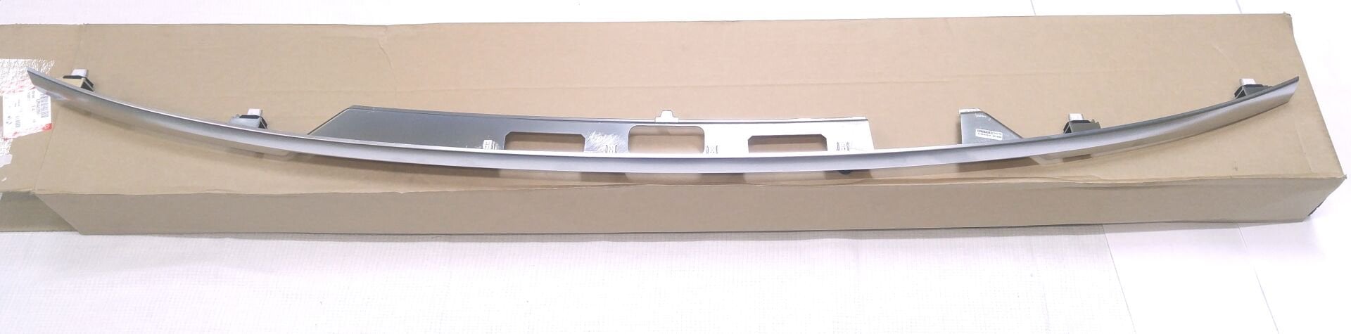 LR048394 - ARKA BAGAJ ÇITA DA (3.0LV6/VOGUE) - Land Rover