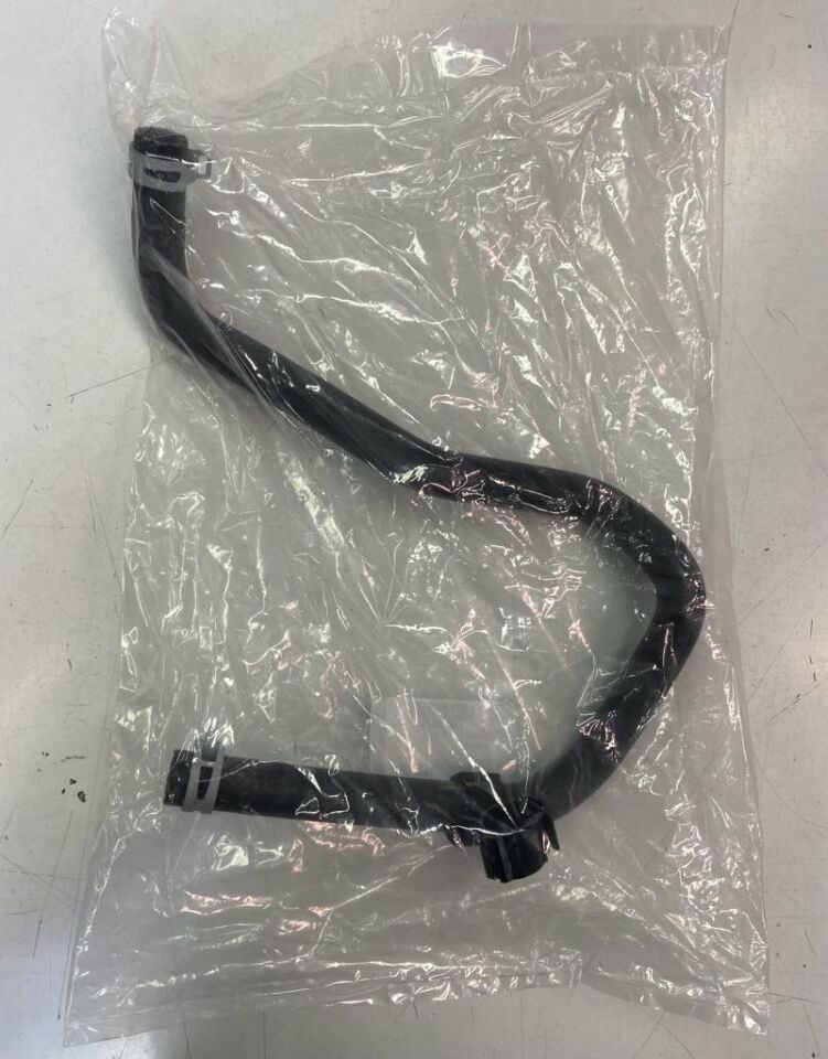 LR049636 - ŞANZIMAN YAĞ SOĞUTUCU HORTUMU (2.0L/EVOGUE) - Land Rover