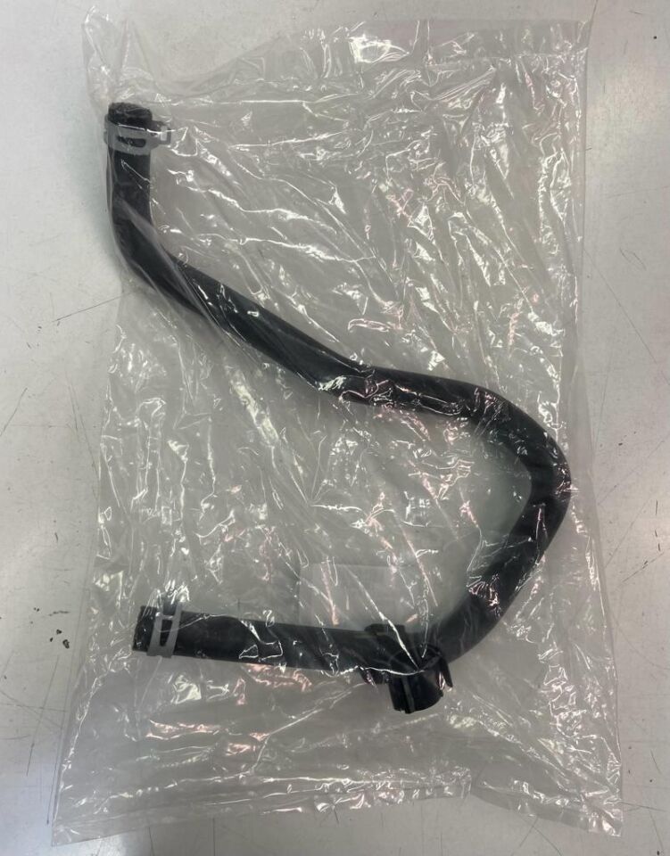 LR049636 - ŞANZIMAN YAĞ SOĞUTUCU HORTUMU (2.0L/EVOGUE) - Land Rover