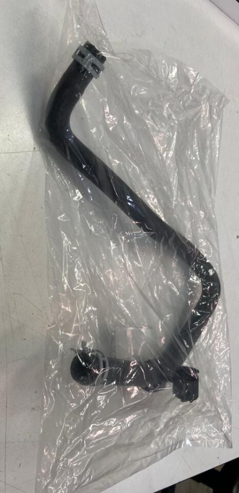 LR049636 - ŞANZIMAN YAĞ SOĞUTUCU HORTUMU (2.0L/EVOGUE) - Land Rover