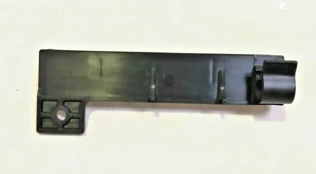 LR126008 - KLİMA RADYATÖR BRAKETİ KISA (3.0L V6) - Land Rover