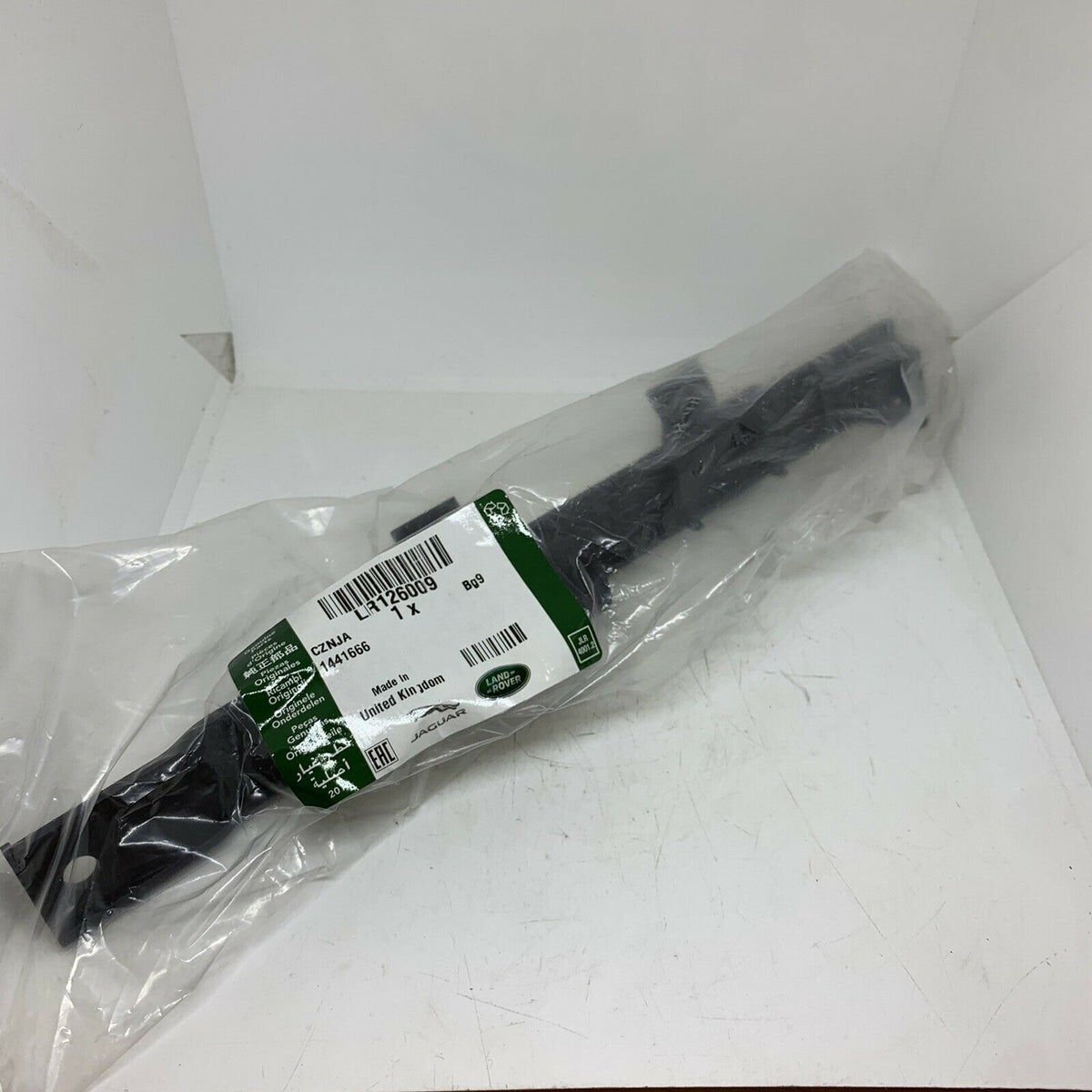 LR126009 - KLİMA RADYATÖR BRAKETİ UZUN (3.0L V6) - Land Rover