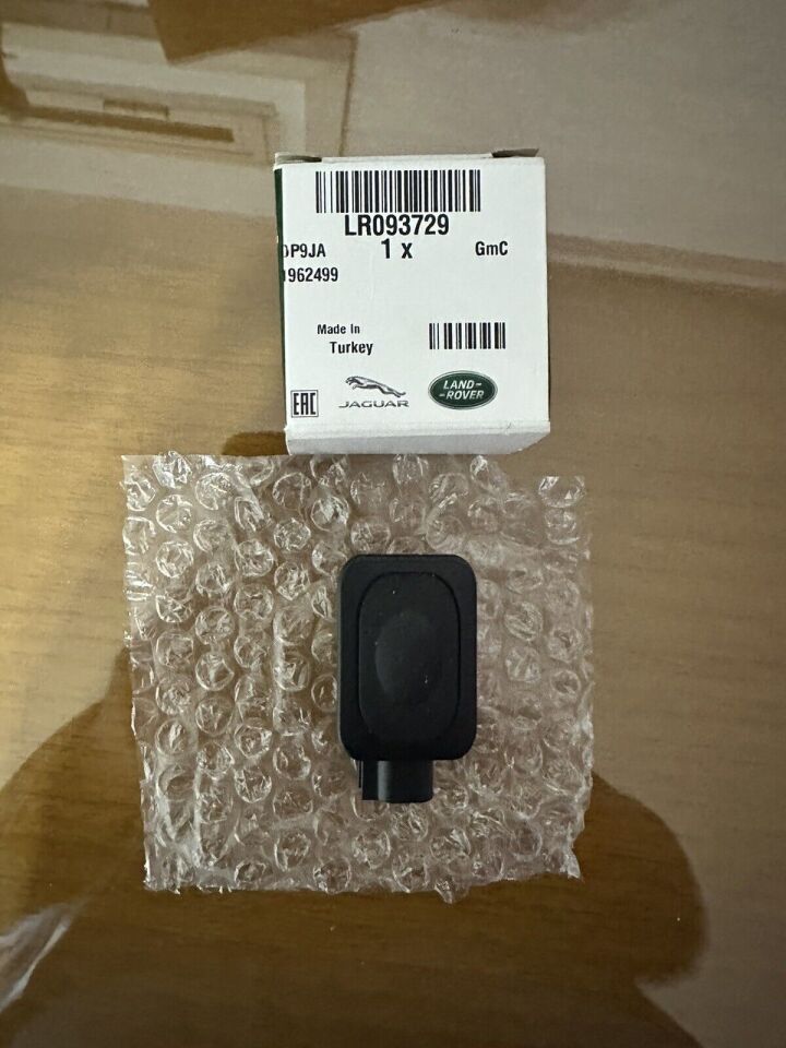 LR093729 - ARKA BAGAJ AÇMA DÜĞMESİ (VELAR/NEW SPORT 23>) - Land Rover