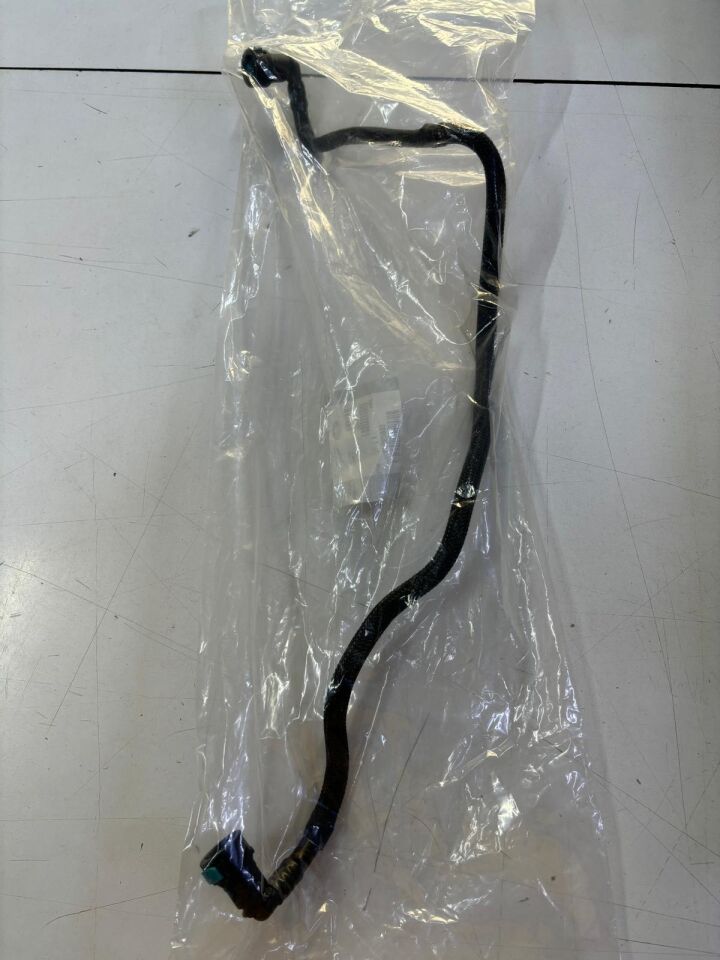 LR062093 - YAKIT SOĞUTUCU HORTUMU (3.0/SPORT) - Land Rover