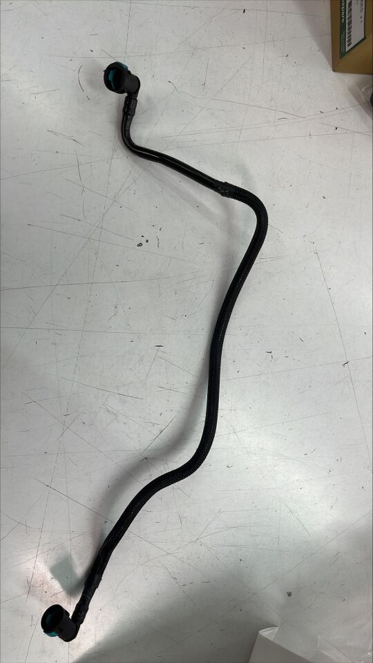 LR062093 - YAKIT SOĞUTUCU HORTUMU (3.0/SPORT) - Land Rover