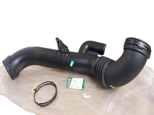 LR009800 - HAVA FİLTRE HORTUMU (FREEL-2) - Land Rover