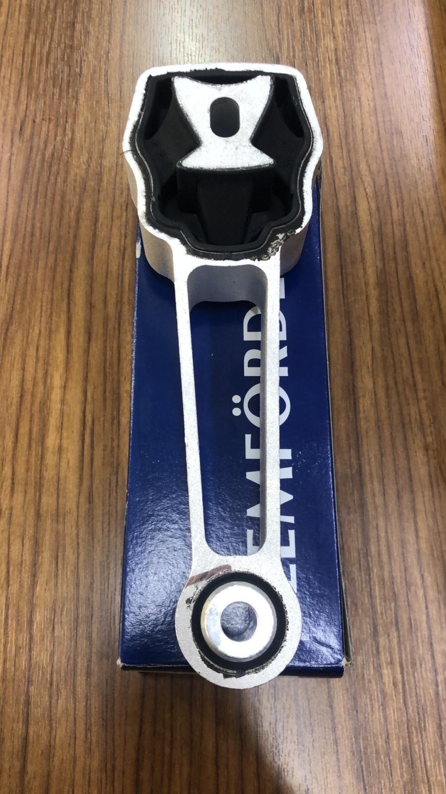 LR000597G - MOTOR TAKOZU ÜST (2.2/EVOQUE/FREEL.2) - Lemförder